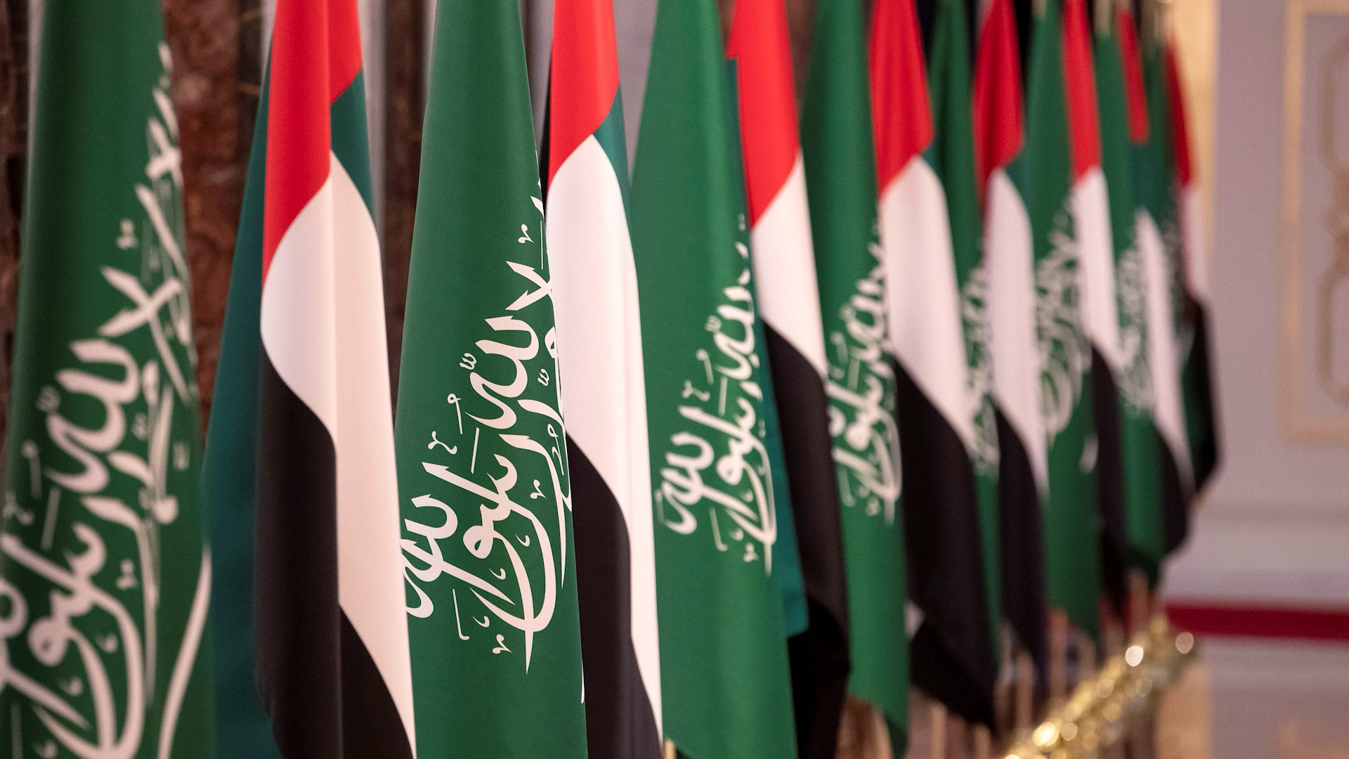 السعودية والإمارات على صفيح ساخن