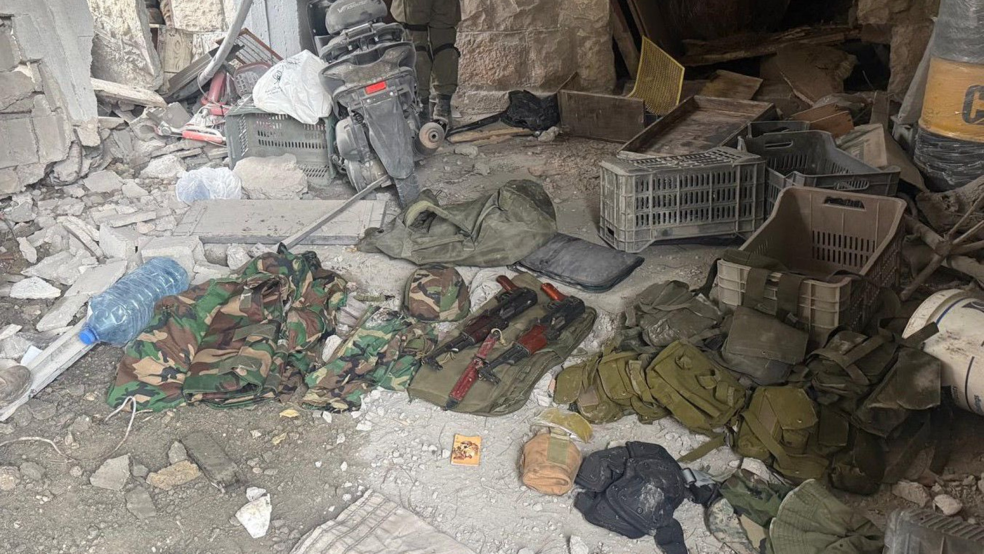 سلسلة بيانات للجيش الاسرائيلي 