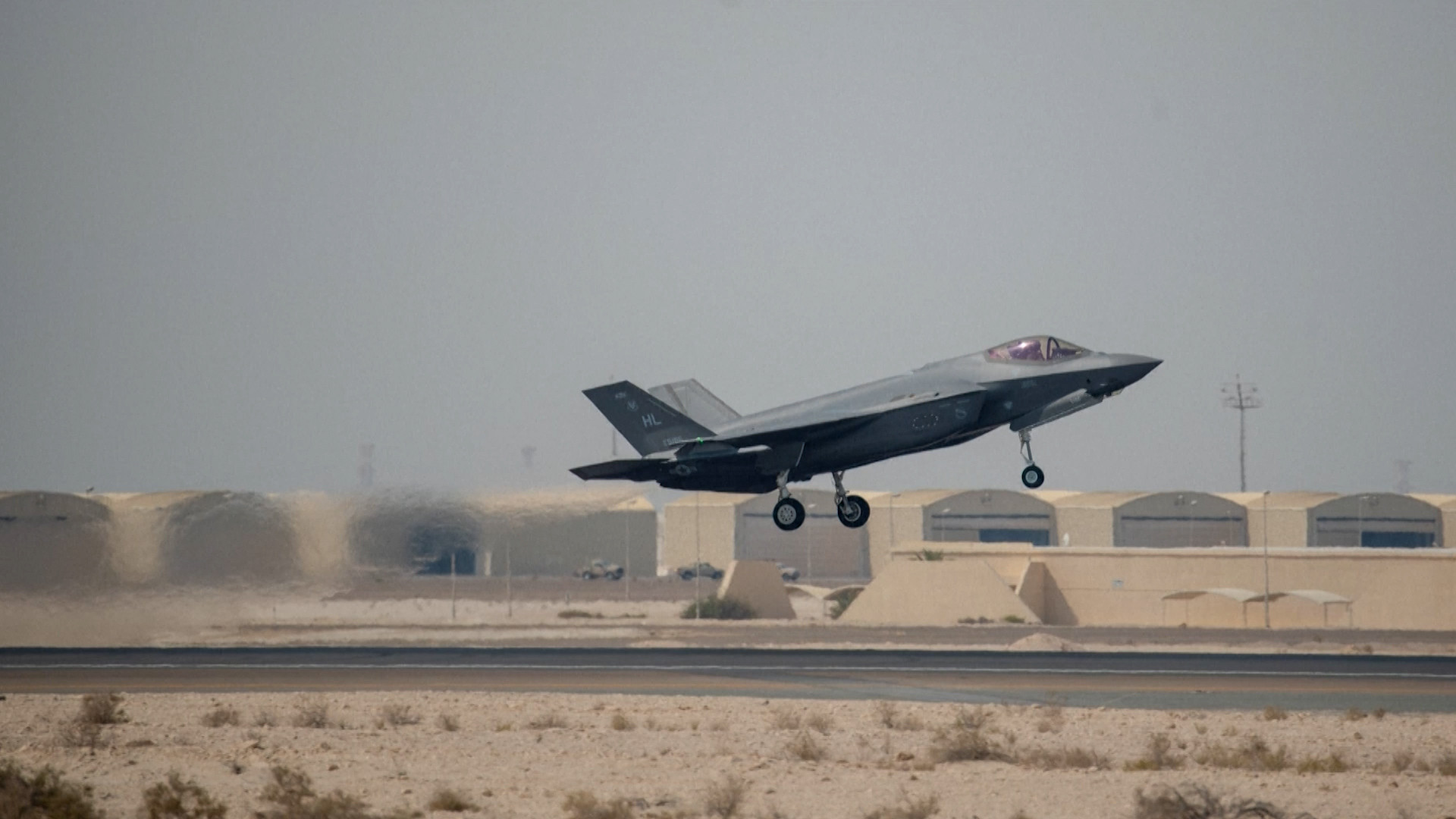 أصوات معارضة للحرب داخل إدارة ترامب