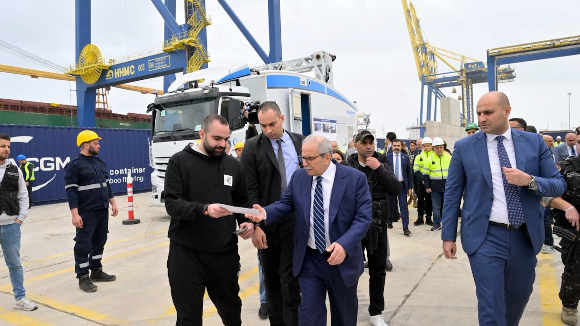 سلام يبرّر الضرائب: للأغنياء فقط