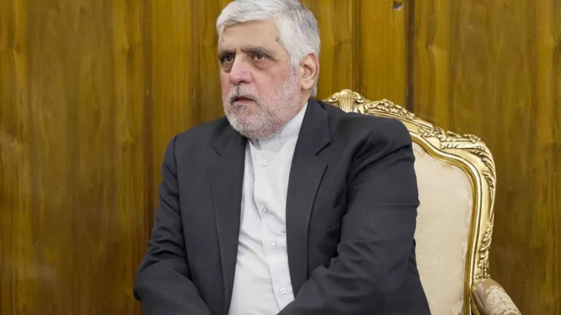 طرد السفير الايراني... بين الاخذ والرد