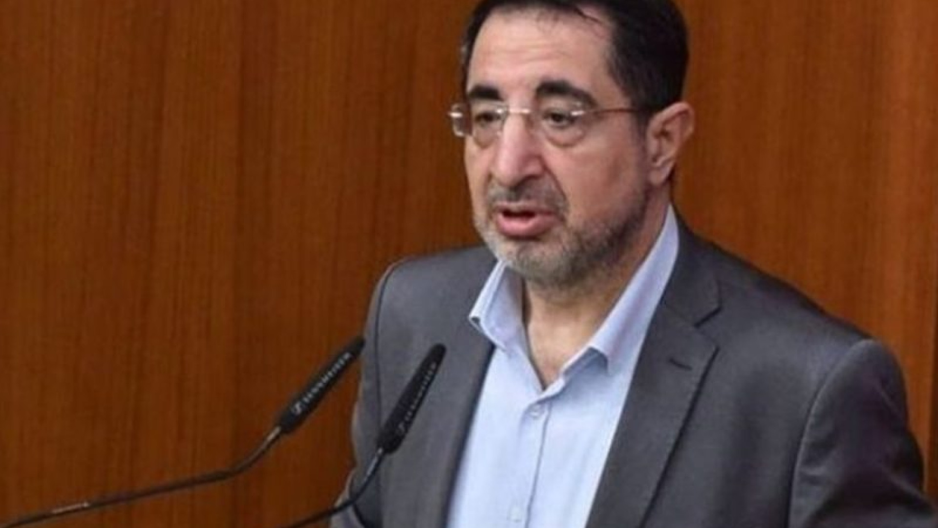 الحاج حسن: البلد لا يُحمى بدبلوماسية البكاء