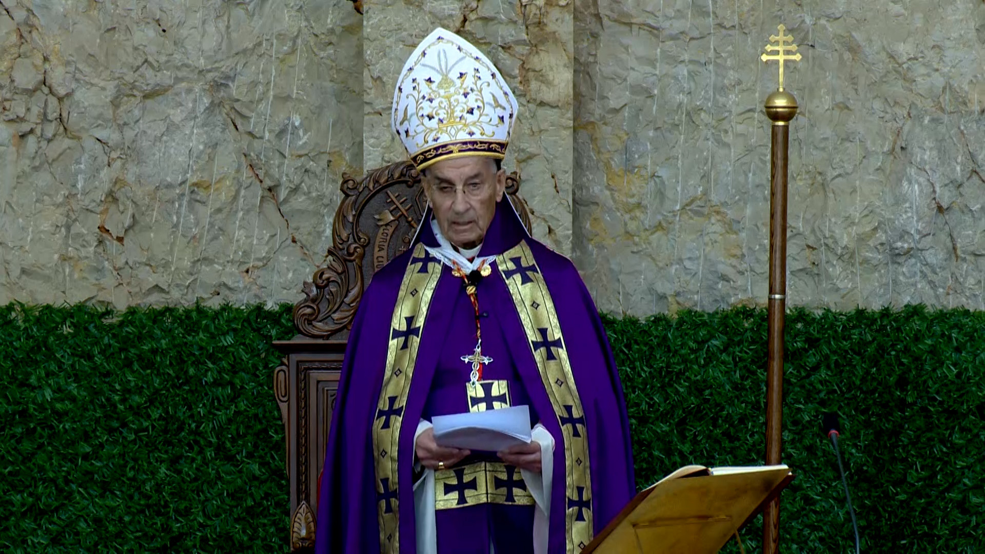 صرخةُ بكركي: الشعاراتُ الرنانةُ لا تحمي لبنان