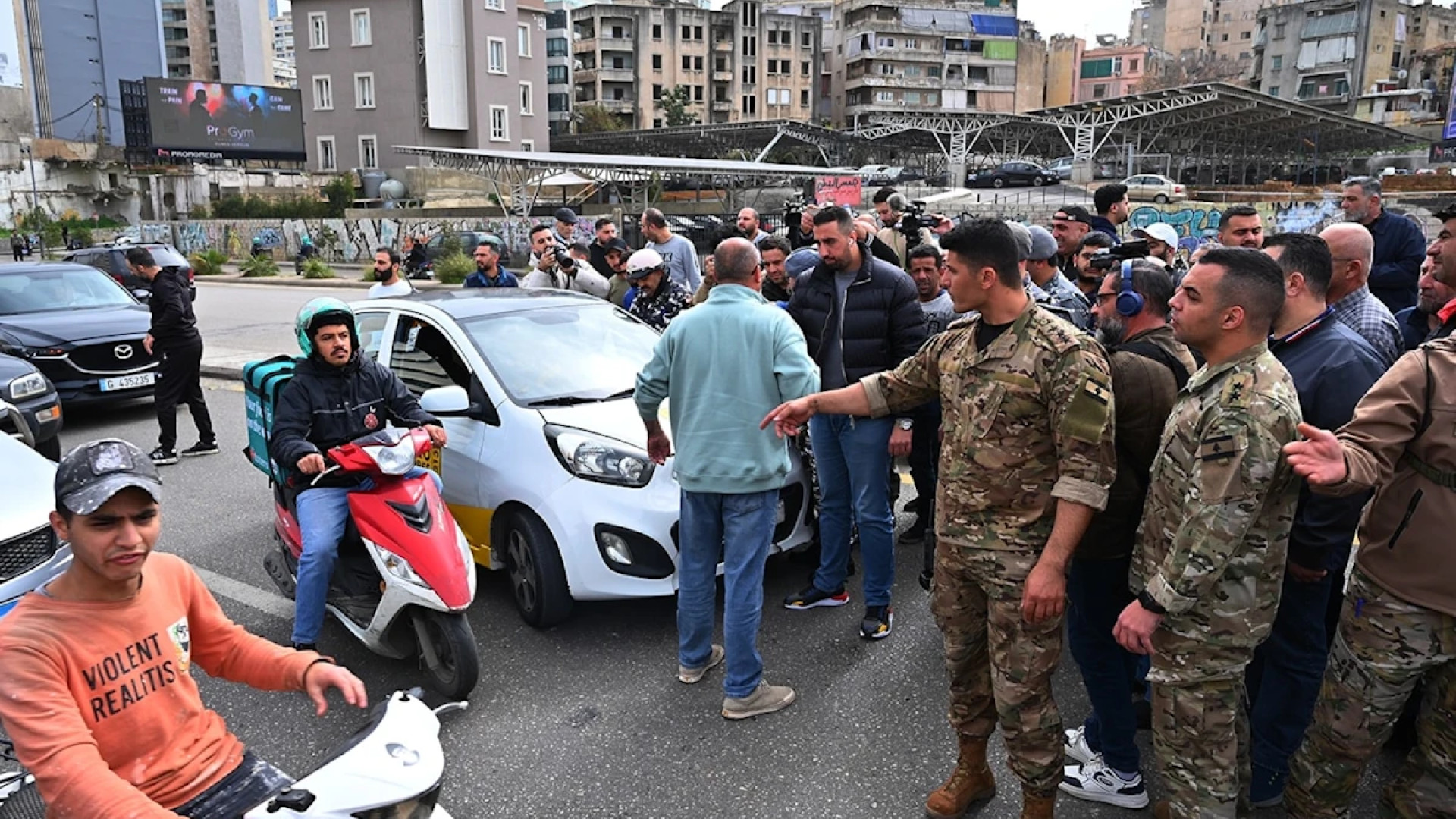 ما وراء كواليس قرار زيادة الضرائب؟