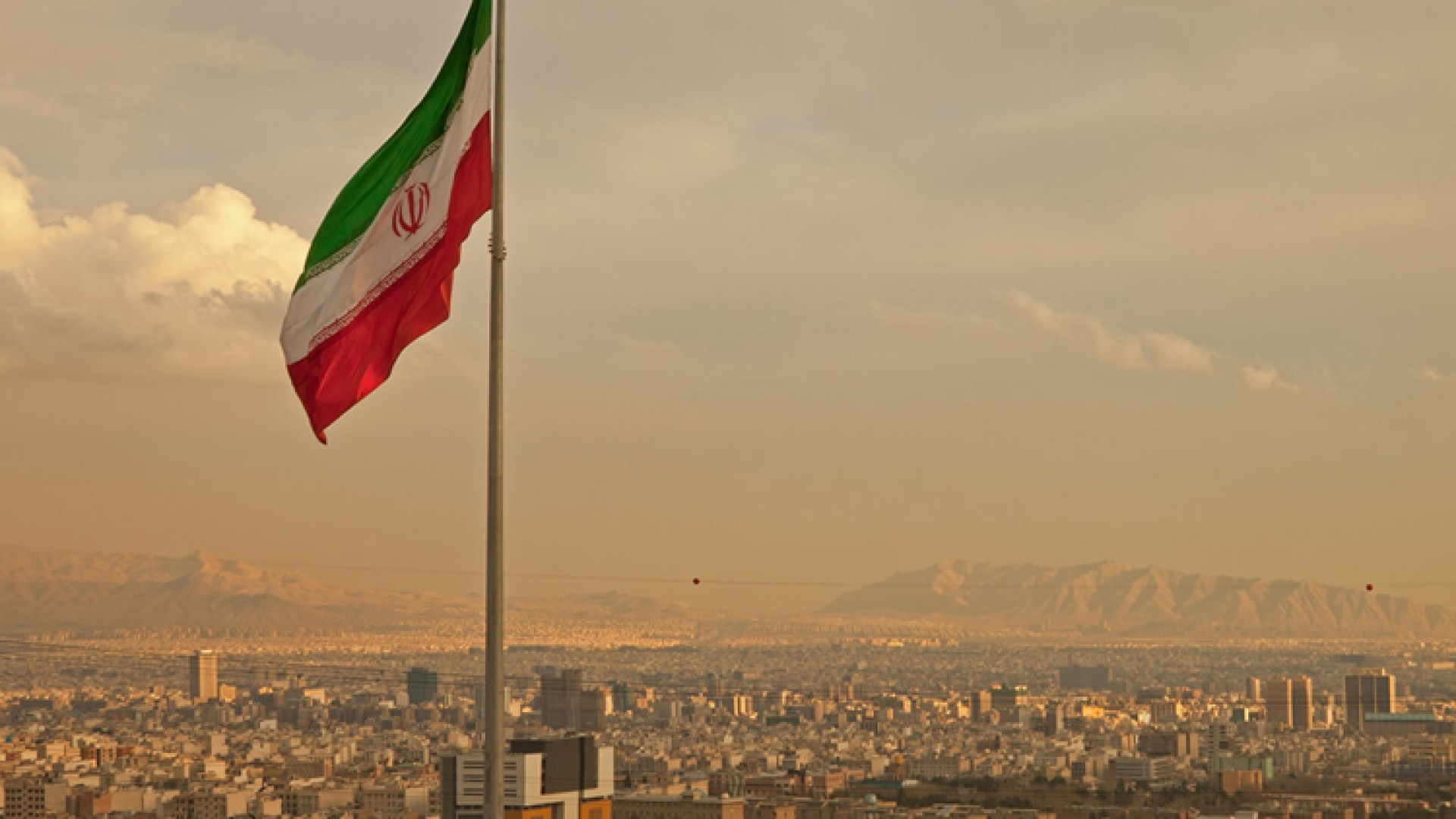 وسط ترقّبٍ دولي... رصد تحرّكات جوية قرب ايران