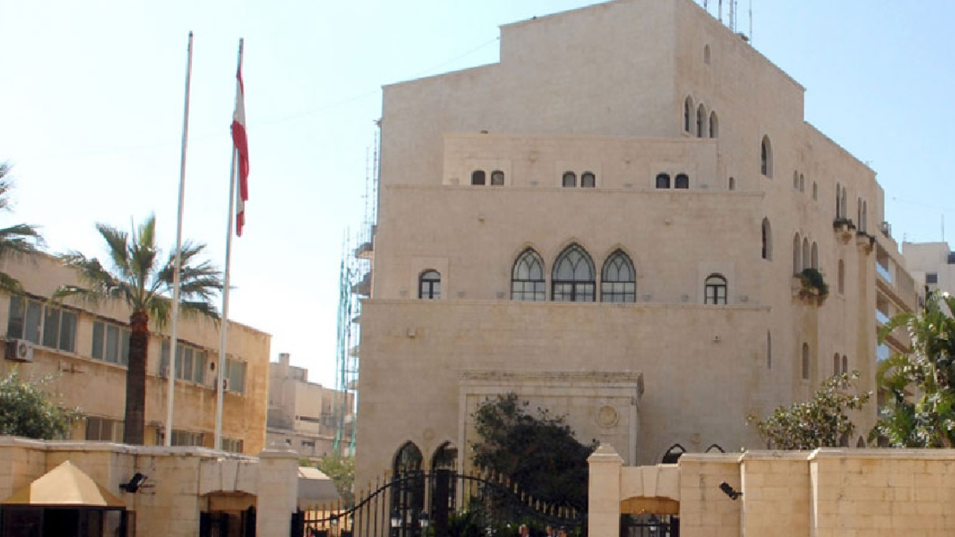 ملفات تنتظر الحسم على طاولة عين التينة.. 