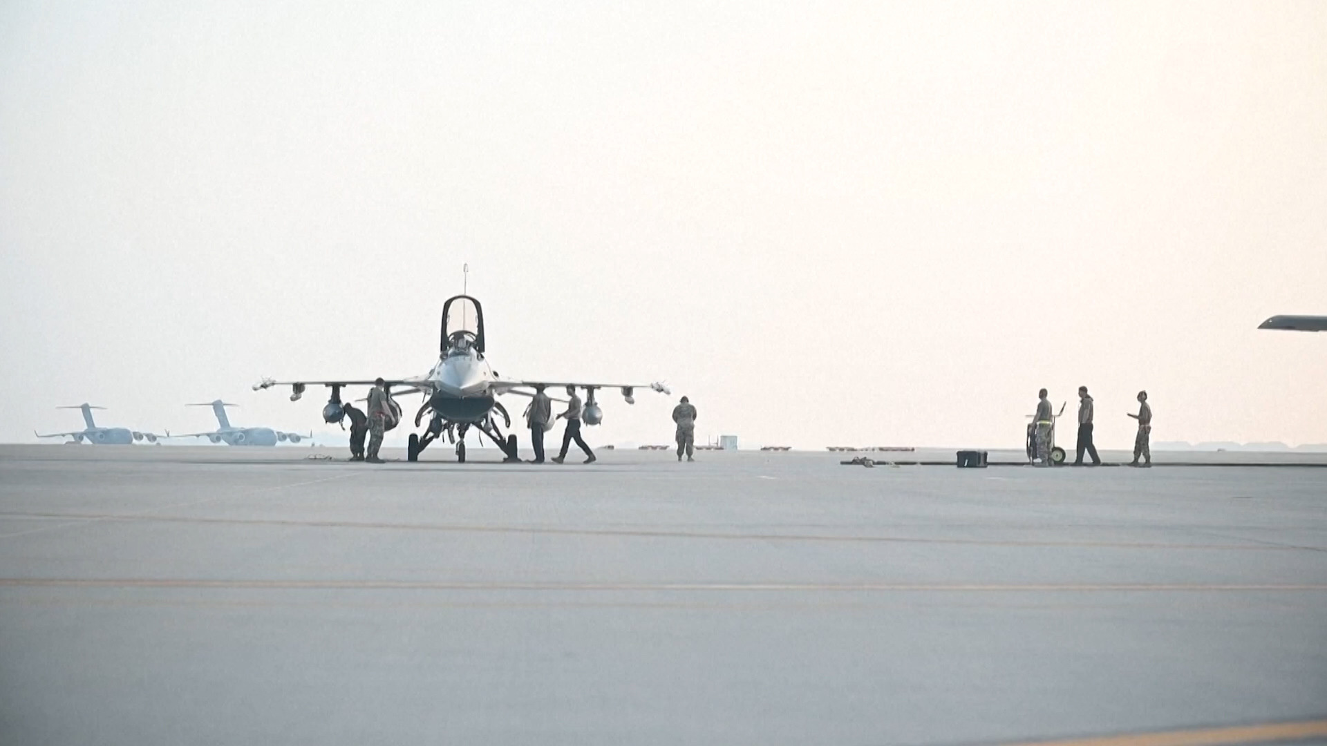 على طاولة ترامب… خرائط عسكرية وأسئلة مفتوحة