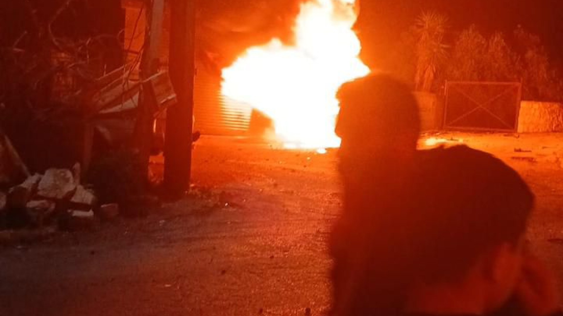 اسرائيل تستهدف بلدة طلوسة