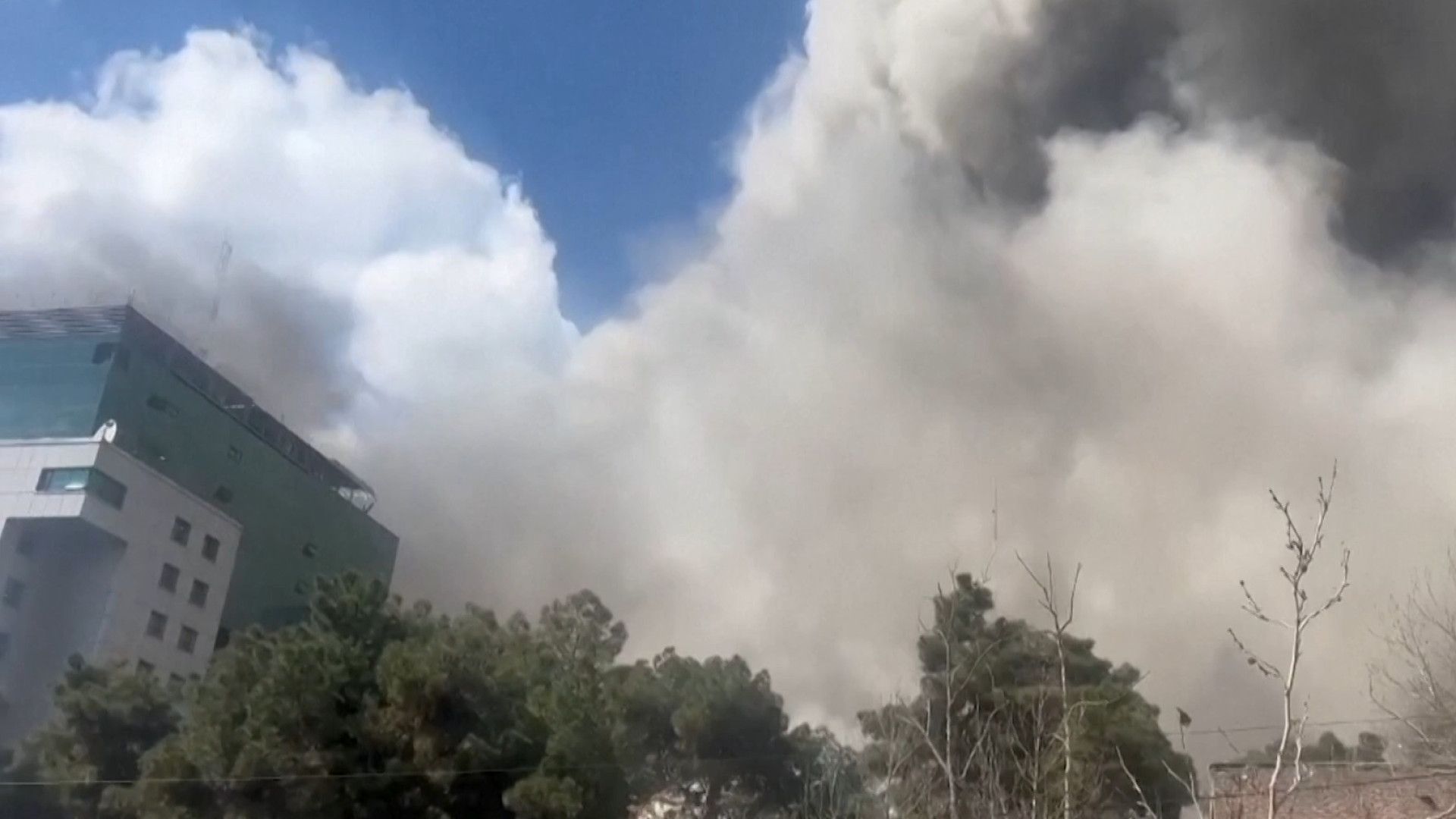 استمرار الضربات الاسرائيلية على ايران