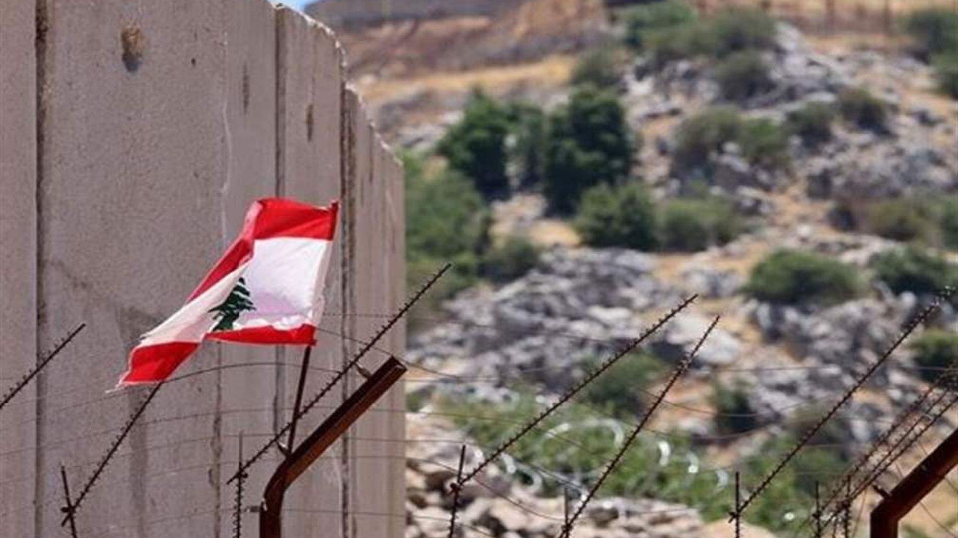 الغرف المغلقة تفاوض… والميدان يشتعل