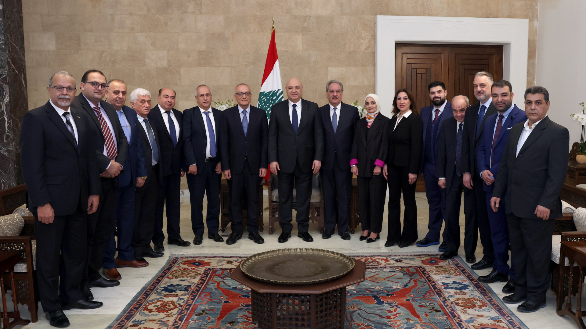 عون يضع حدًا لفوضى عيادات الأسنان المخالفة