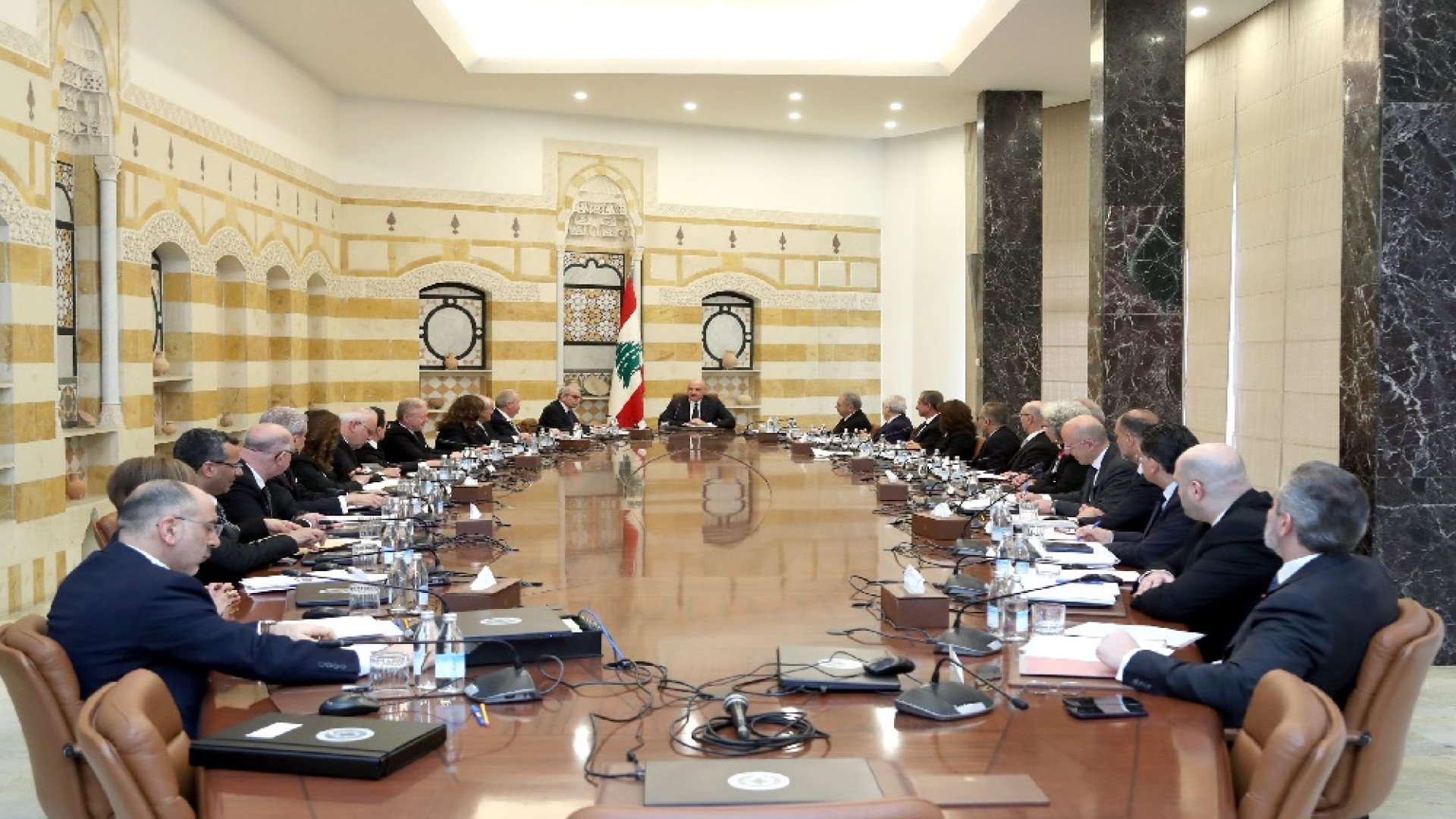 جلسة القصر.. ترقّب لنتائج يوم الجمعة