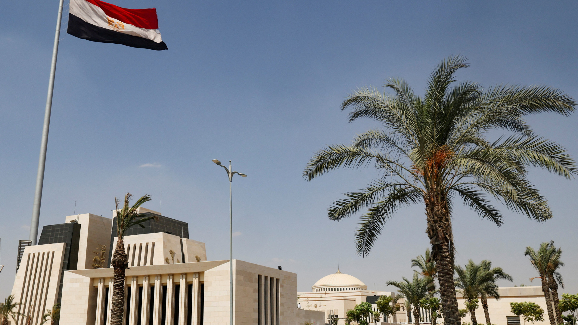 اجتماعات في القاهرة لتحديد مصير المرحلة المقبلة في غزة..