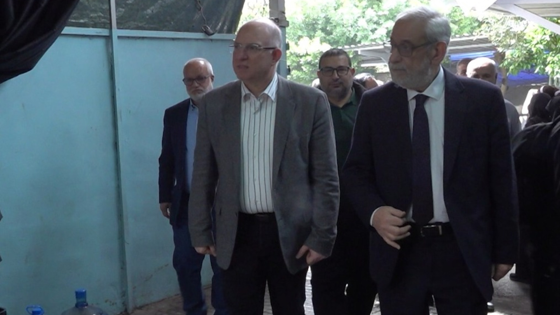 وزراء يجولون.. الدولة على خط النزوح 