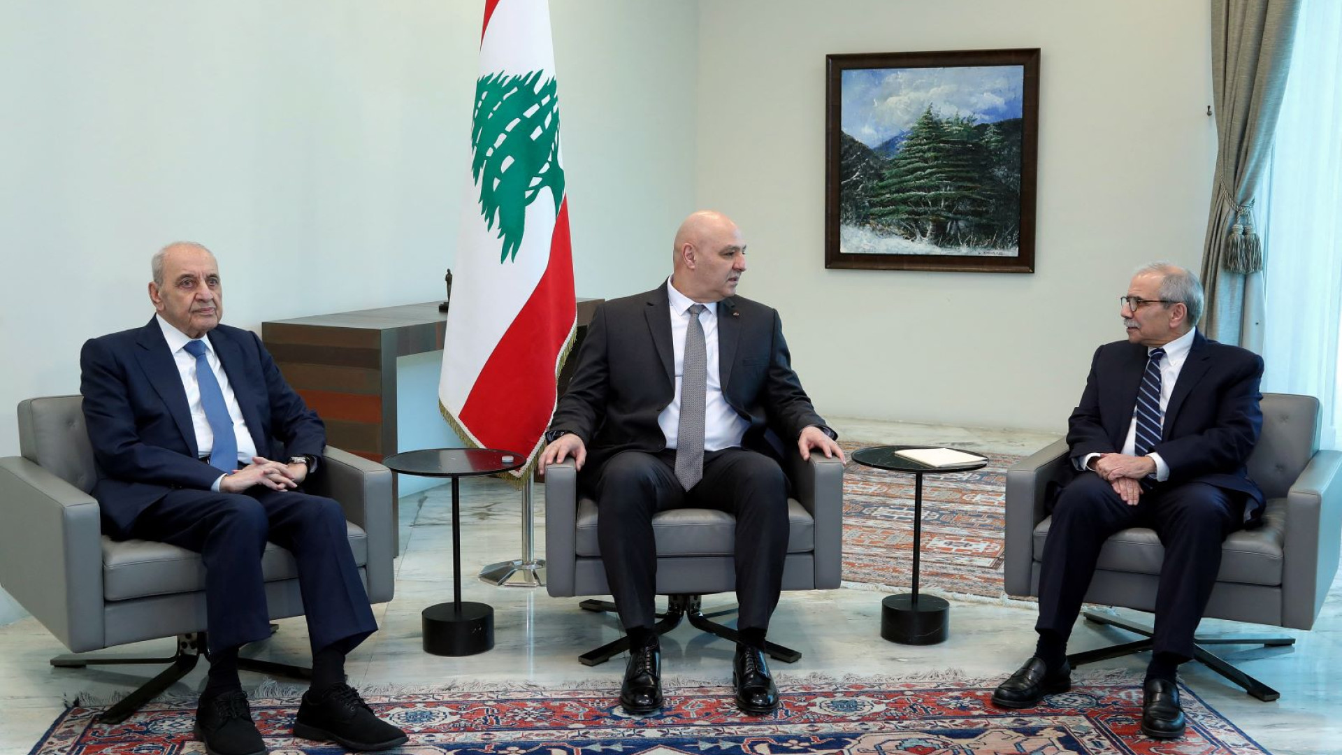 اجتماع الرؤساء الثلاثة... ما خلف جدران قصر بعبدا؟