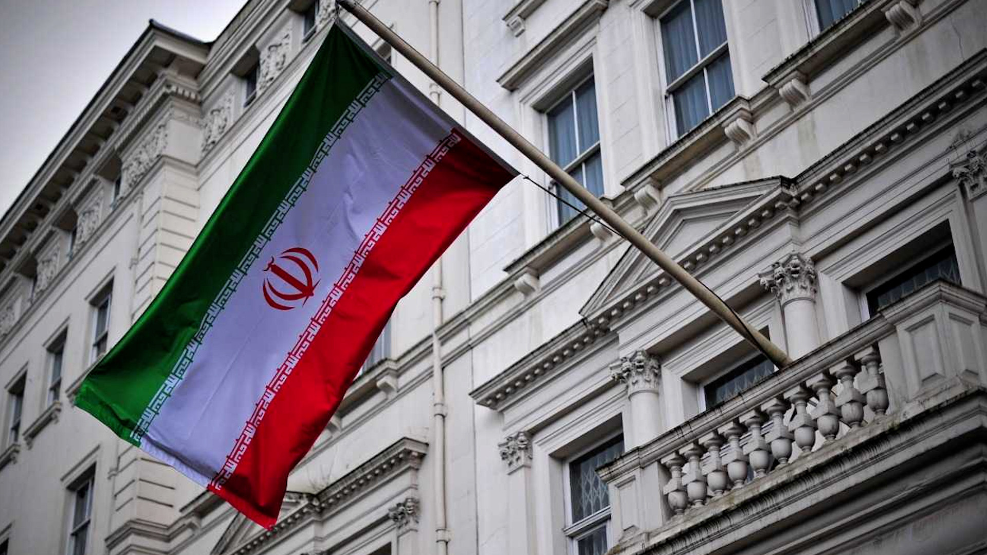 صفعة مزدوجة من كانبيرا لطهران