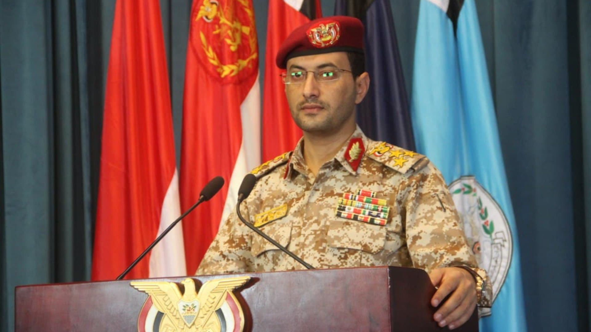 الحوثيون يهددون.. أيدينا على الزناد