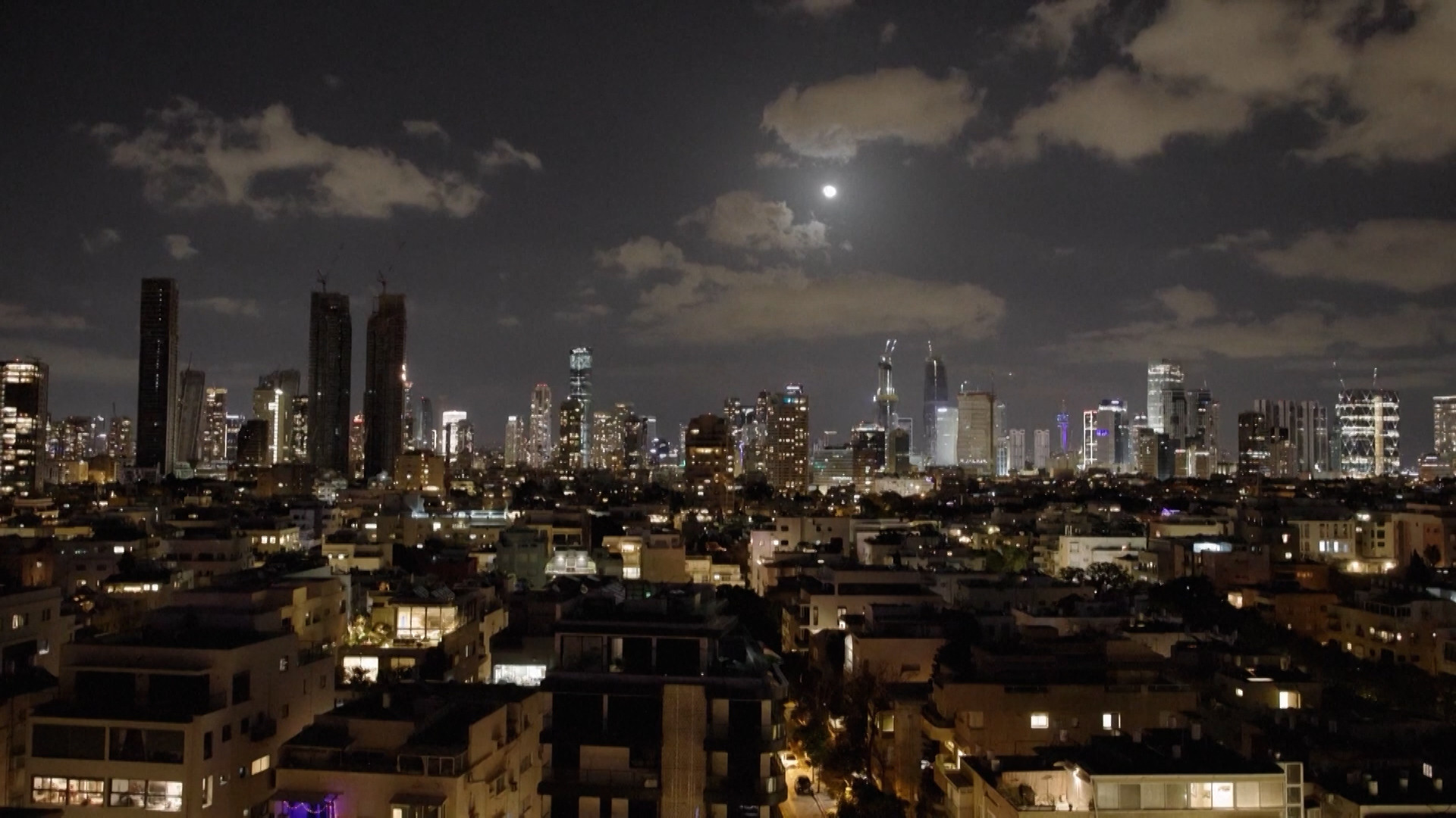 تجدد الضربات الايرانية على دول المنطقة