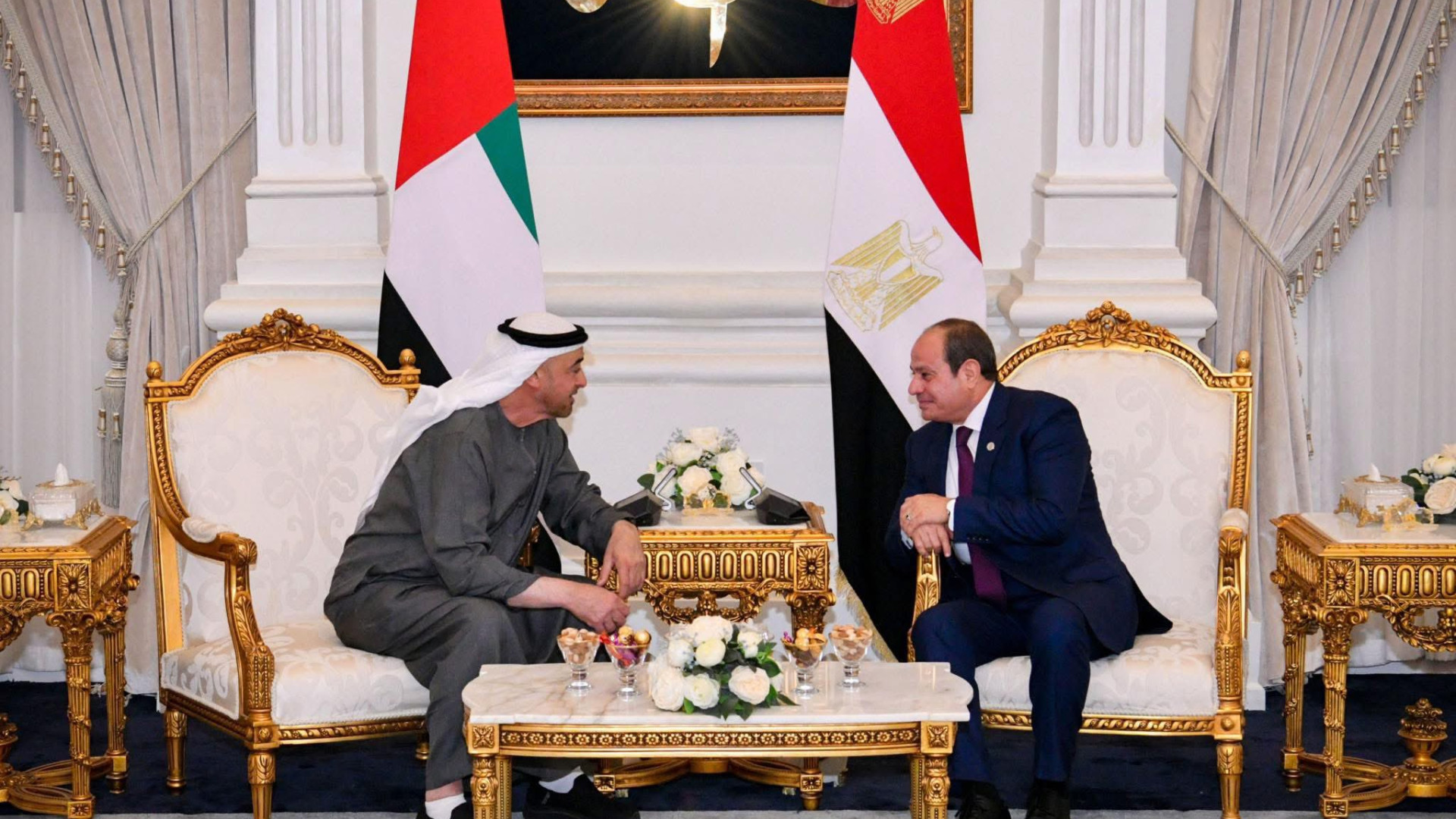 محمد بن زايد يحلّ ضيفًا على القاهرة