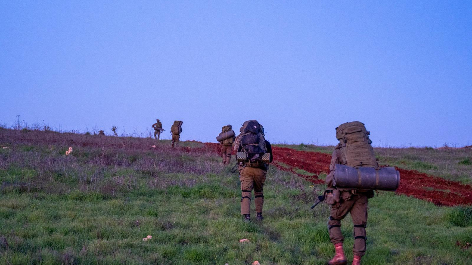 من البر والجو.. التوغل مستمر