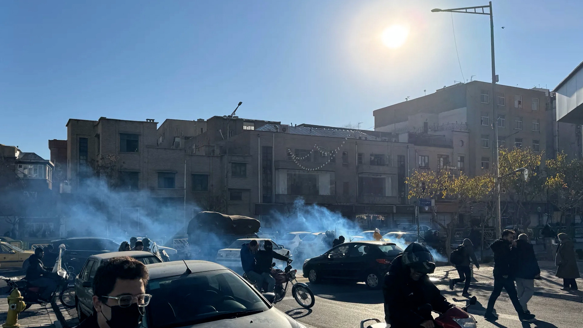 تصعيد الاحتجاجات.. قتلى وجرحى في إيران 