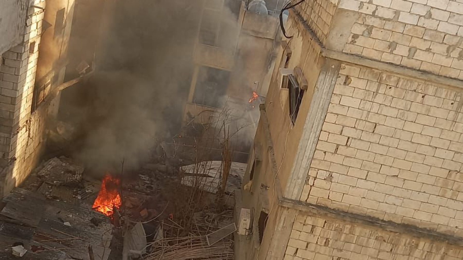 اسرائيل تستهداف عين الحلوة جنوب لبنان