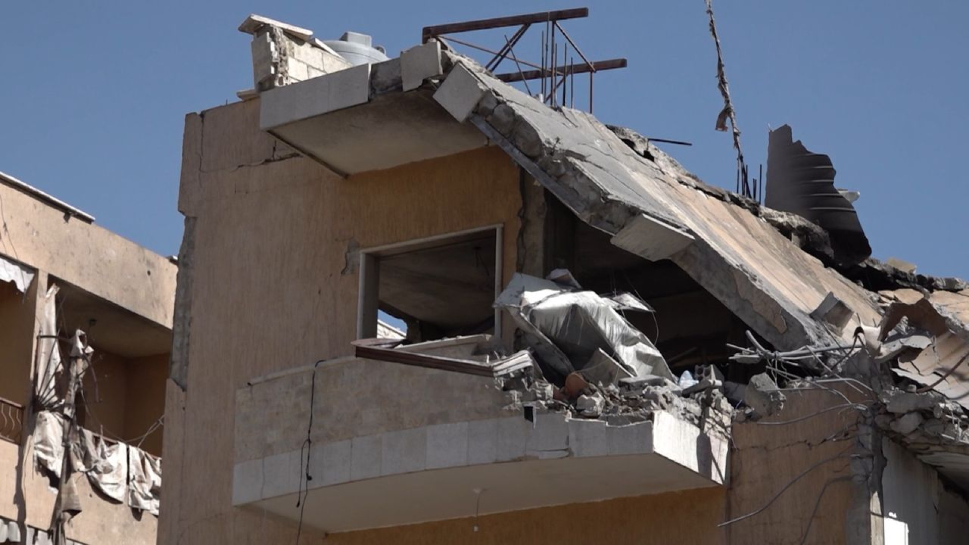 حزب الله ينعي ثمانية من عناصره