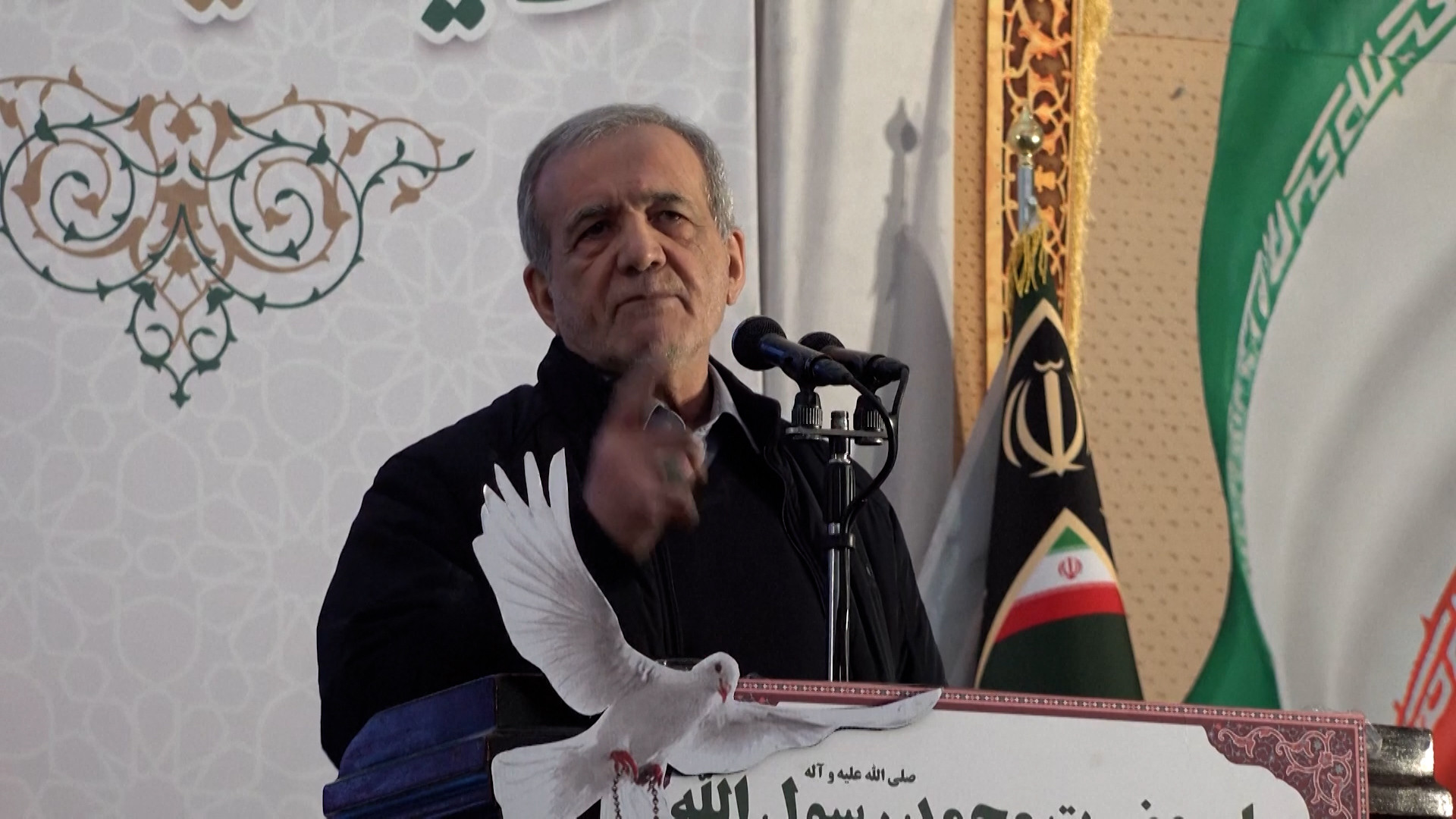 بزشكيان يردّ على المتظاهرين