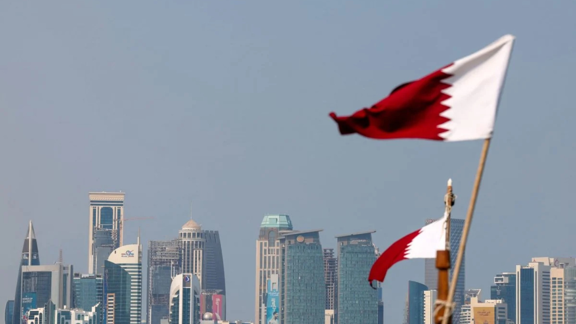 قطر تقيد دخول اللبنانيين