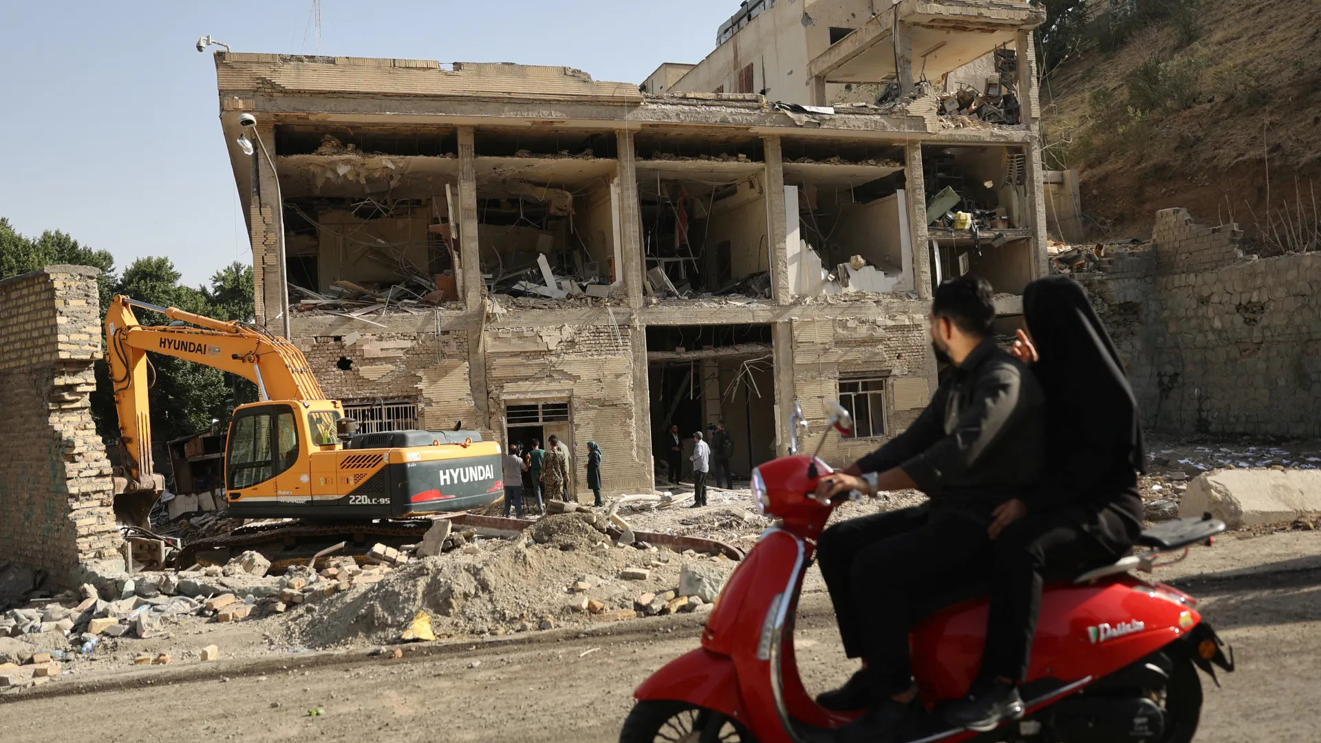 إيران تعلن توقيف جواسيس… ماذا كُشف في التحقيق؟