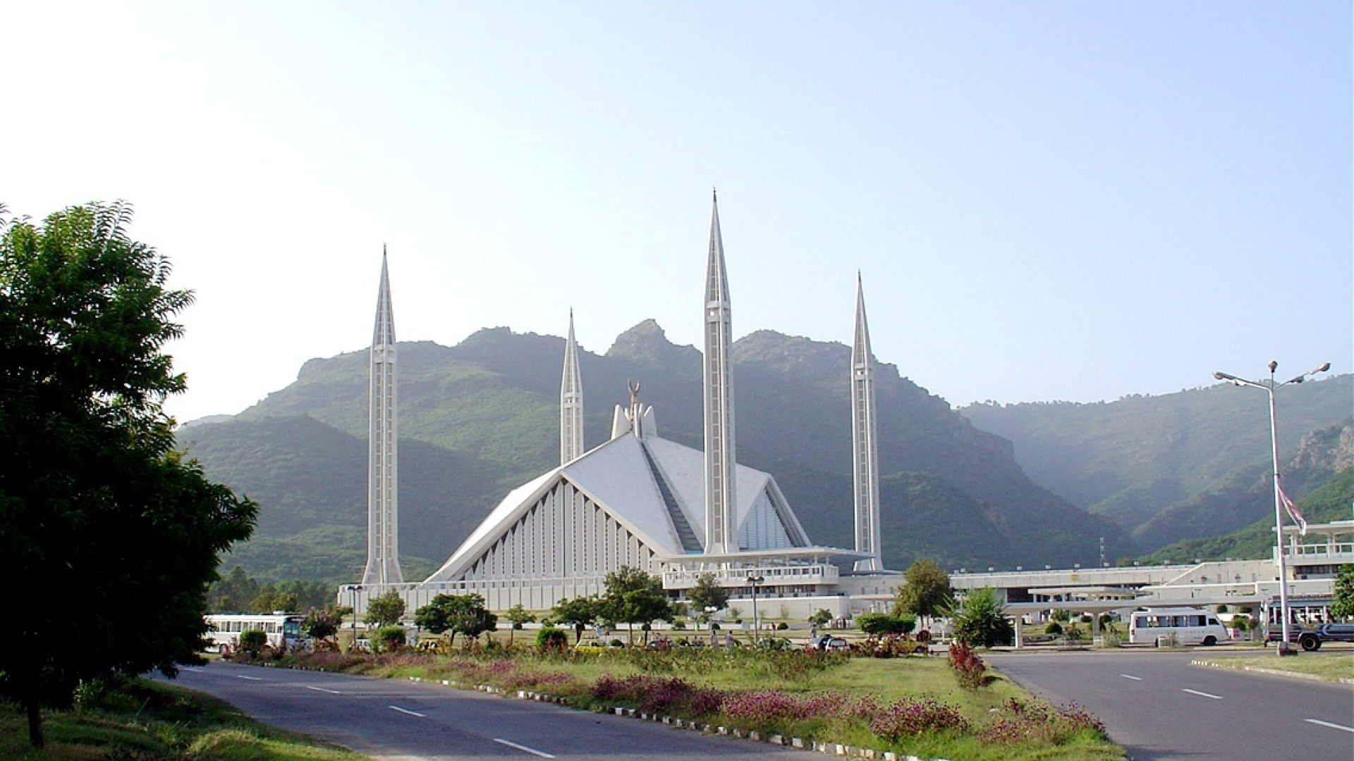 طبخة إسلام آباد... نار هادئة أو انفجار؟