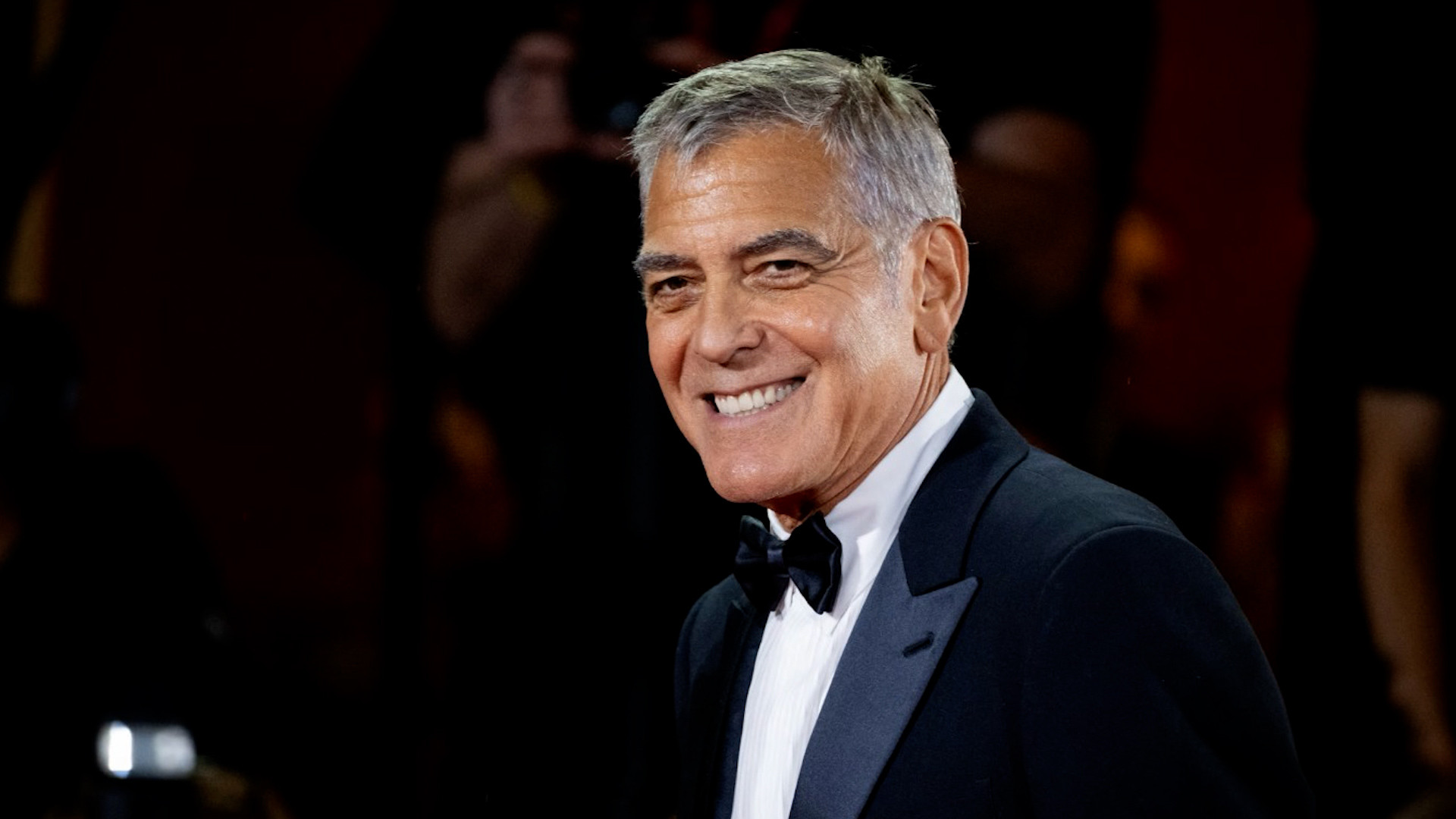 سجال علني بين ترامب وكلوني 