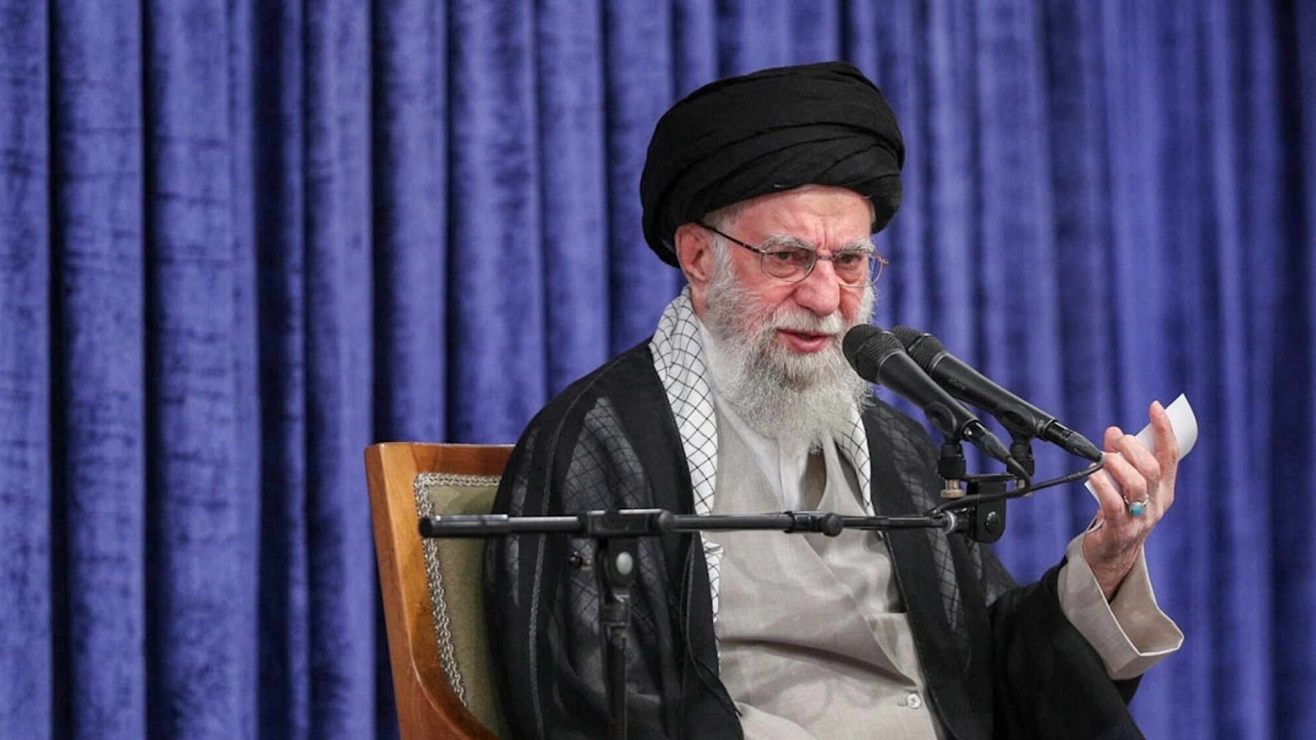 خامنئي: المدمرات الأميركية خطيرة… لكن إغراقها أخطر