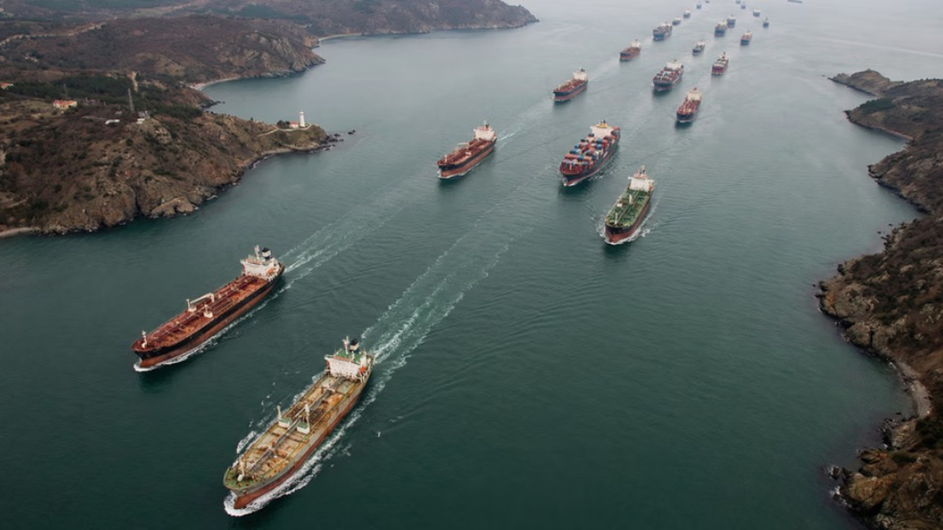 سلاح الجغرافيا يخنق اقتصاد لبنان