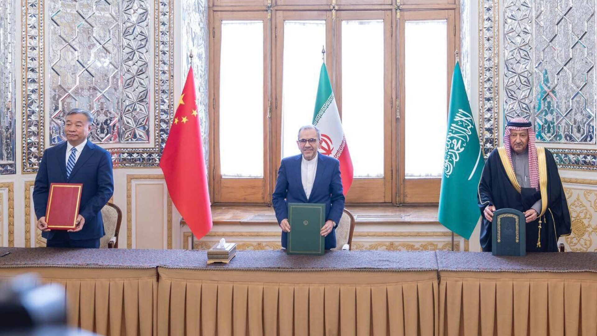 تفاهم سعودي-إيراني- صيني: وقف العدوان الآن