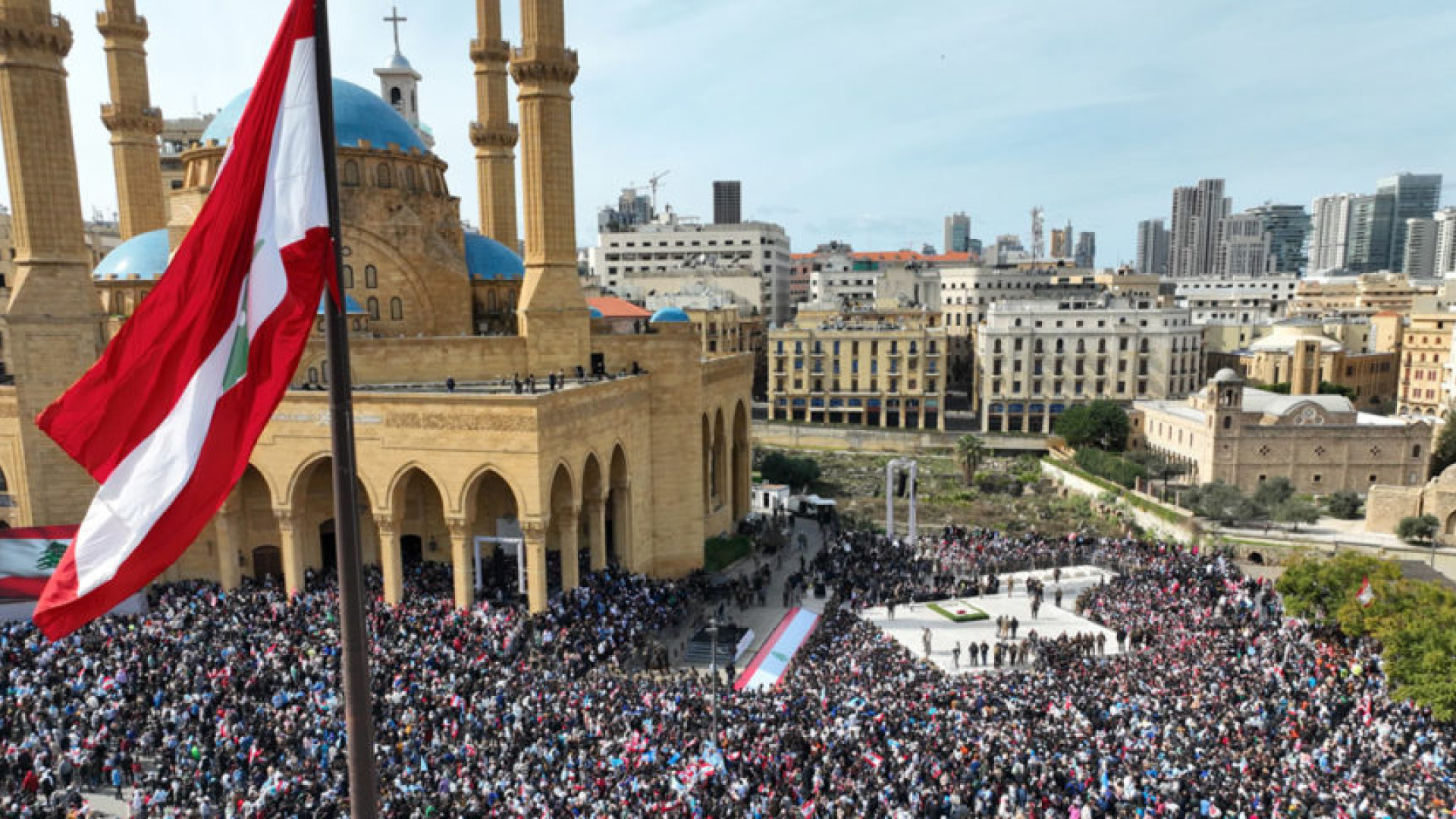 المستقبل يستيقظ.. والسياسة تترقب