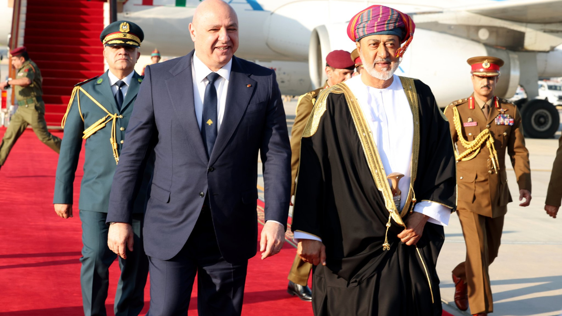 عون في عُمان: آفاق جديدة للعلاقات بين البلدين