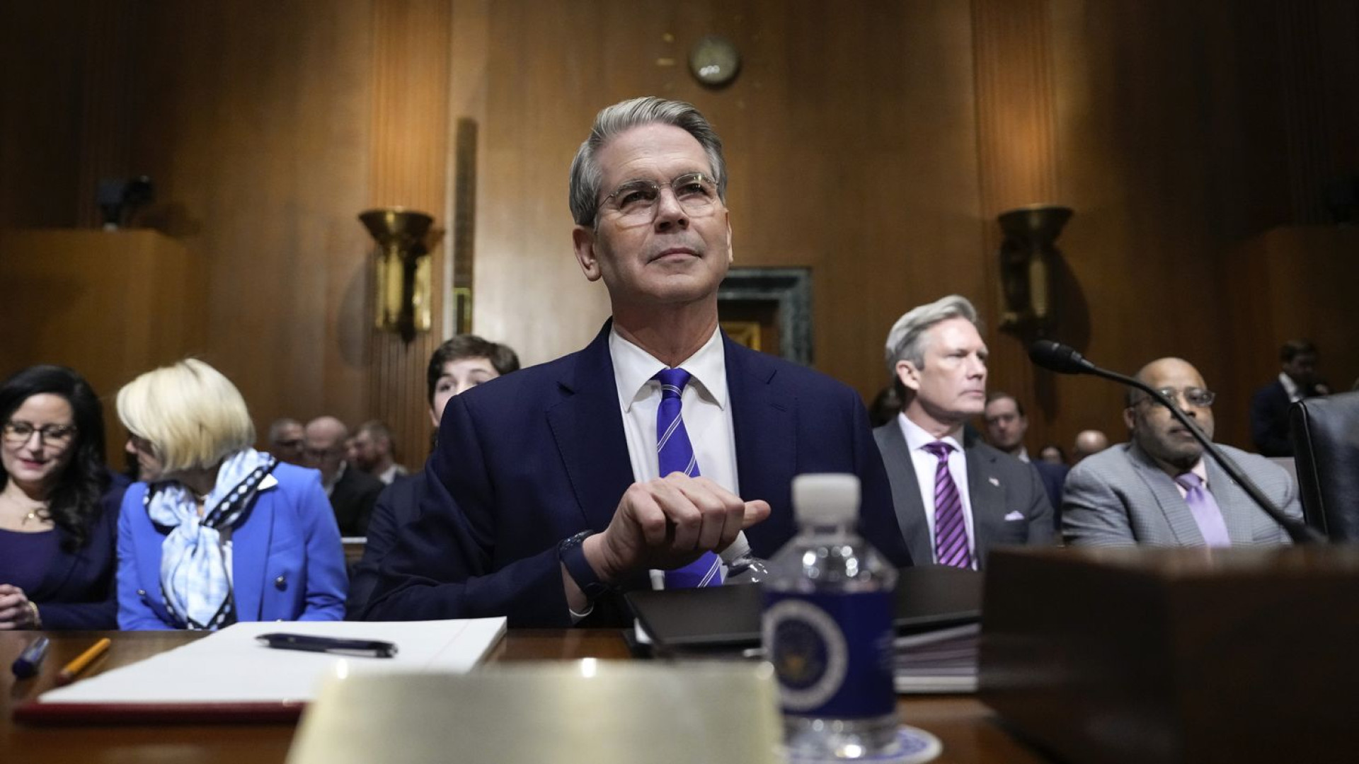 إيران تحت مقصلة العقوبات 