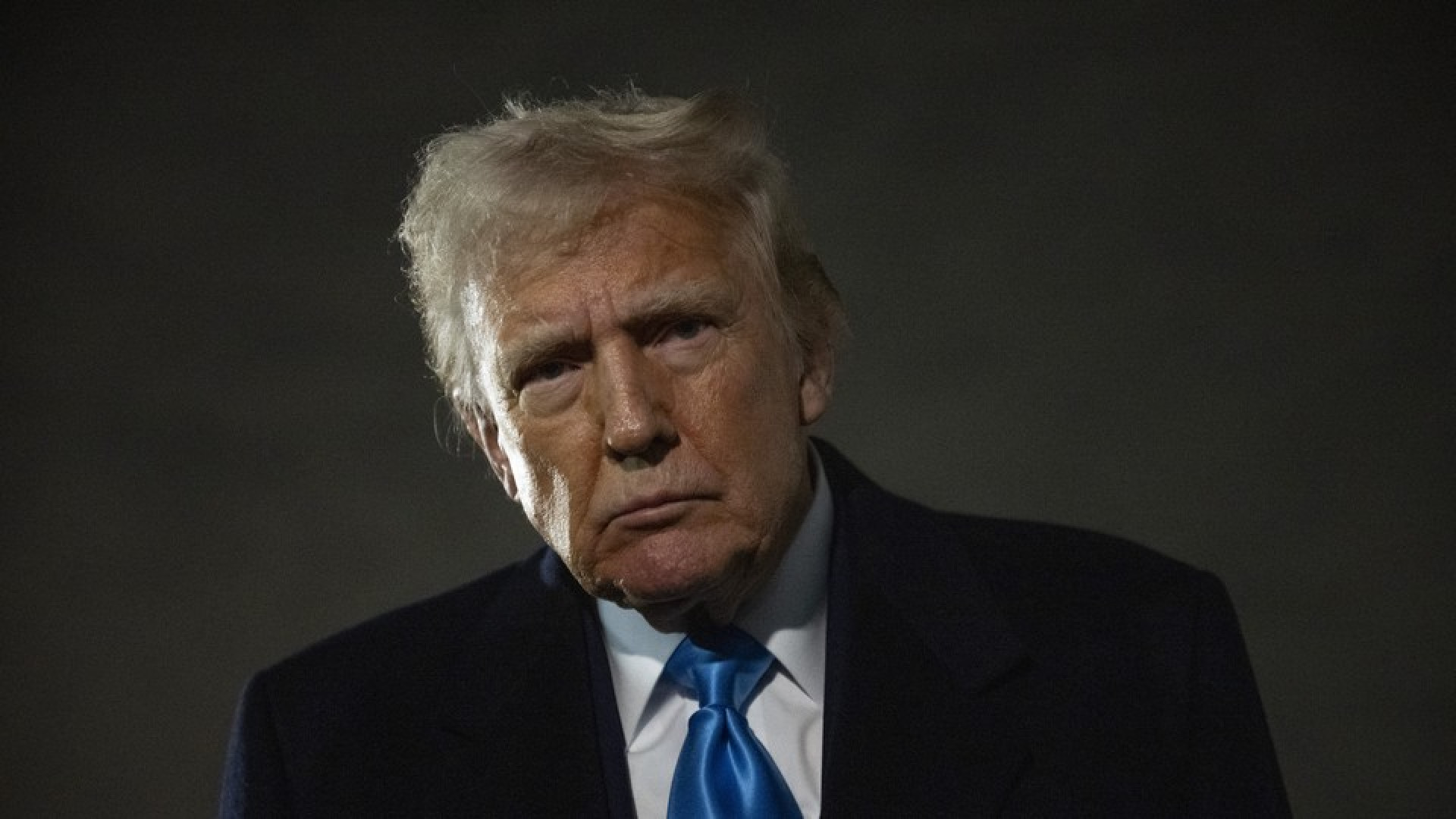 من منتجعه في فلوريدا… ترامب يواكب التطورات